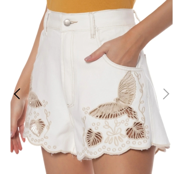 FARM Rio Cream Embroidered High Waist Shorts - Picture 1 of 6